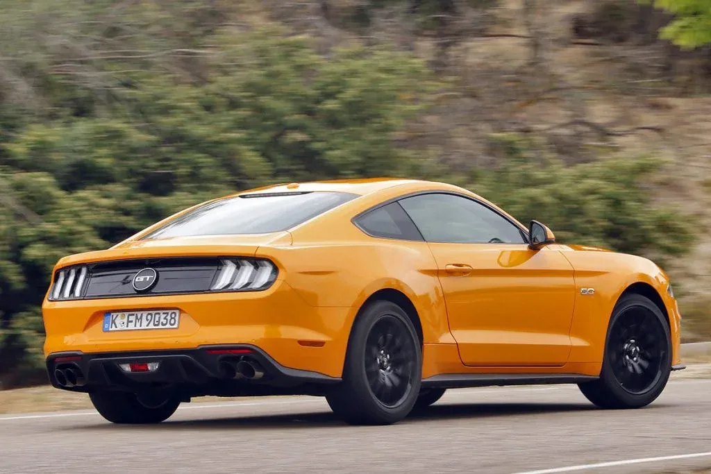 Ford Mustang Coupé/Cabrio