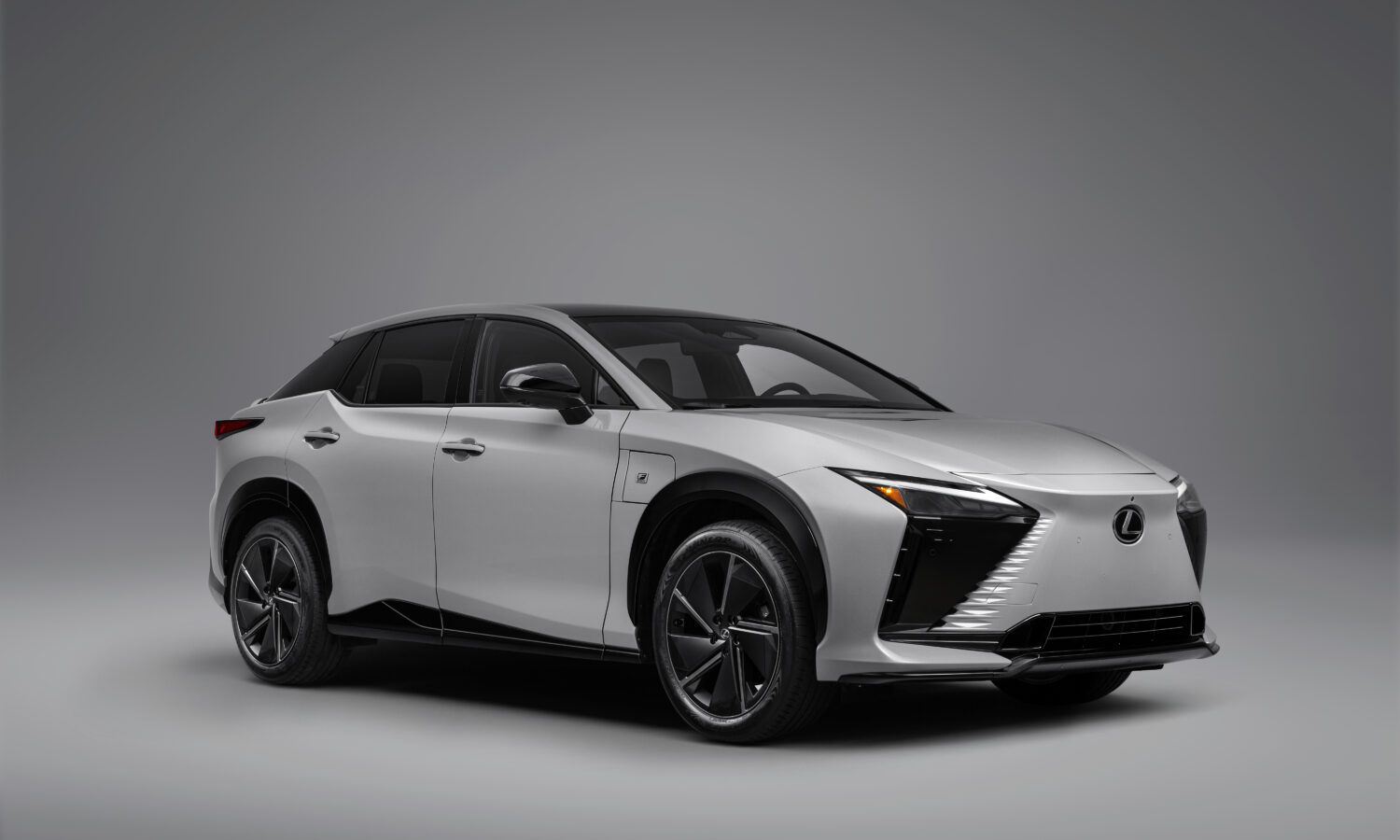 Lexus LFA-Nachfolgerkonzept in Goodwood mit flacher Coupé-Karosserie und motorsportinspiriertem Styling ausgestellt